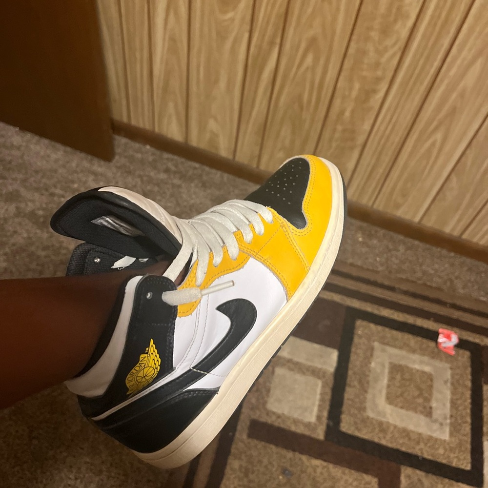 Jordan Black Yellow White Sneakers